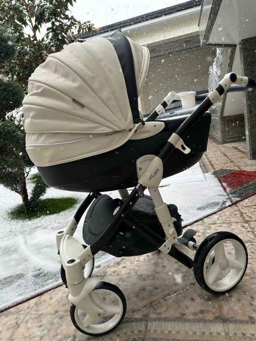 продается Коляска 3в1 очень хорошего бренда