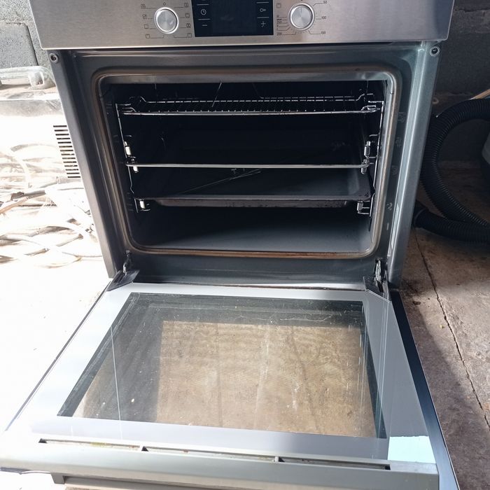 Срочно продам духовой шкаф бу