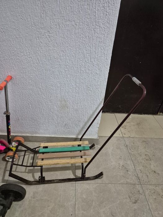 Продам санки детские