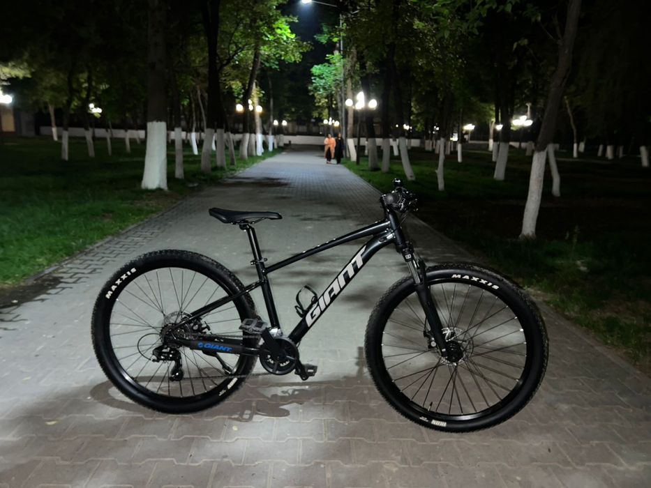 Продам велик GIANT