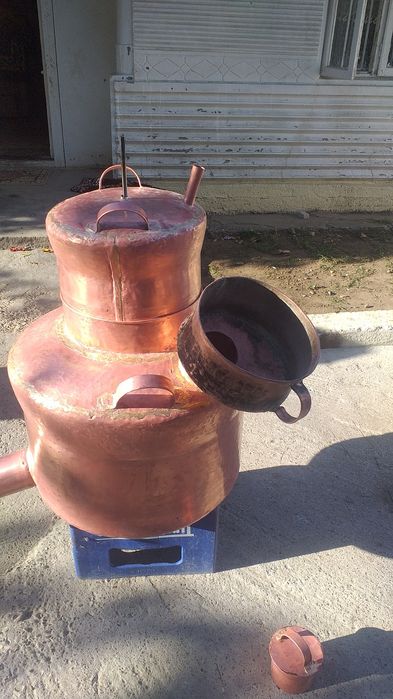 Vand cazan de țuică la 140 de Litri