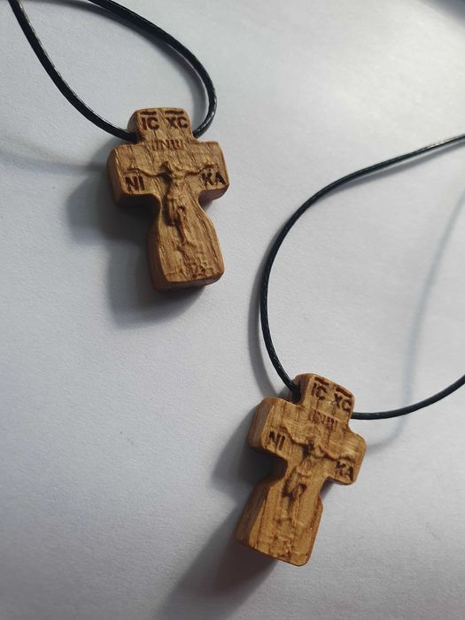 Vand cruciulite copii sculptate stejar, ortodoxe, finisaj ceara albine