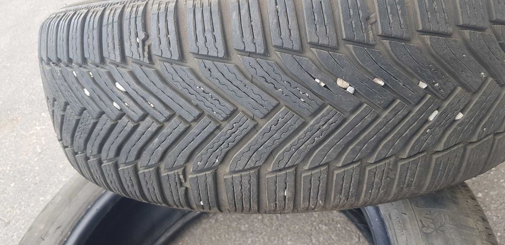 Продавам зимни гуми MICHELIN ALPIN 6 215/60 R17
