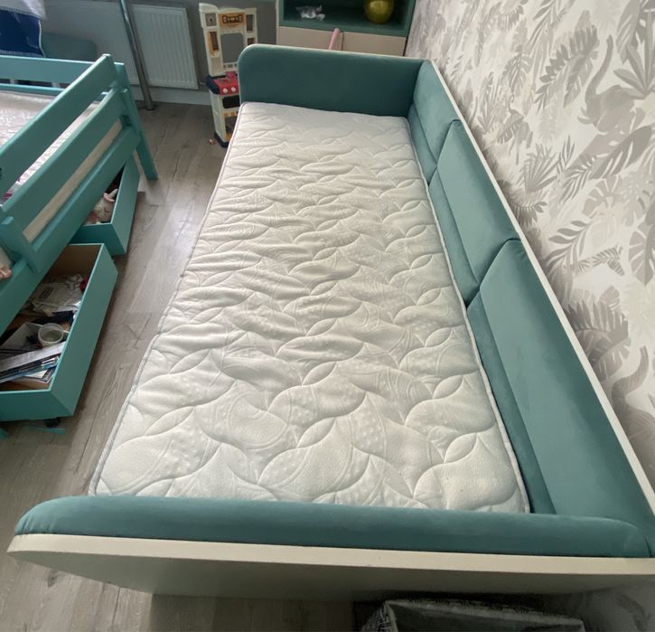 Продам кровать подростковая