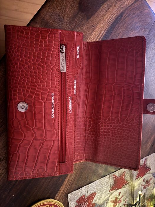 Органайзер за пари,документи,билети и т.н….