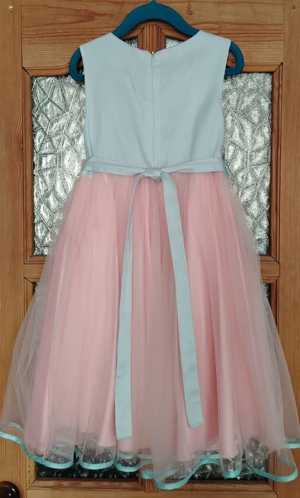 Продам платье для девочки