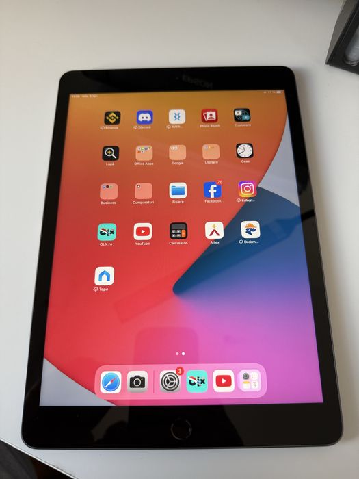 Vand tableta Apple Ipad gen 8 stare impecabila