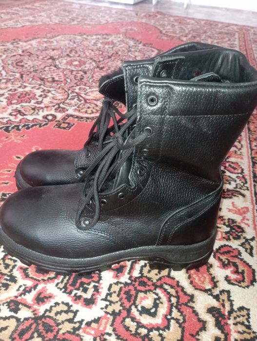 Продам берцы зимние новые