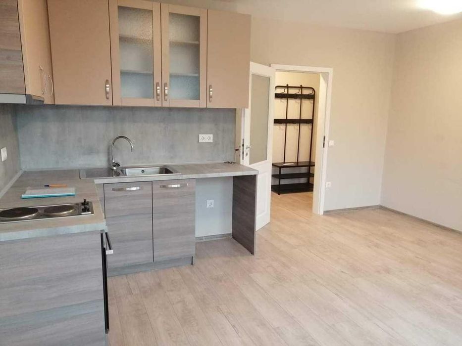 Дава се под наем Двустаен апартамент в Варна, Младост 1 - 52 кв.м за 325 € - Снимка #1