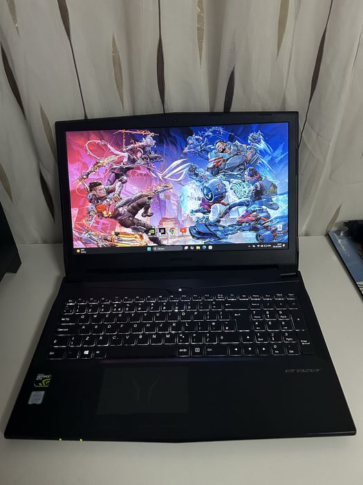 Laptop gaming| i5gen8| 16gb ram ddr4| GTX1050 4gb| ssd 256 baterie noua