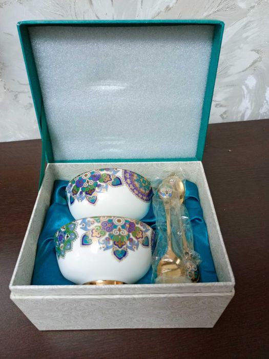 Продаю праздничный набор пиалок