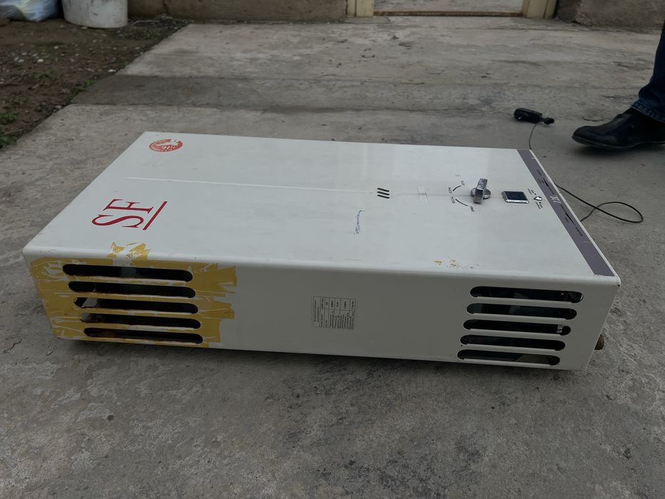 Газовая колонка (водонагреватель)