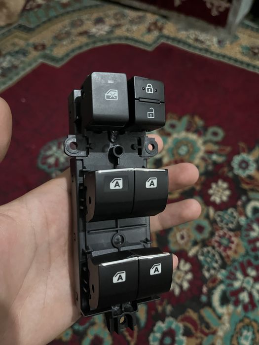 Блок управления стеклоподъемника Rav 4