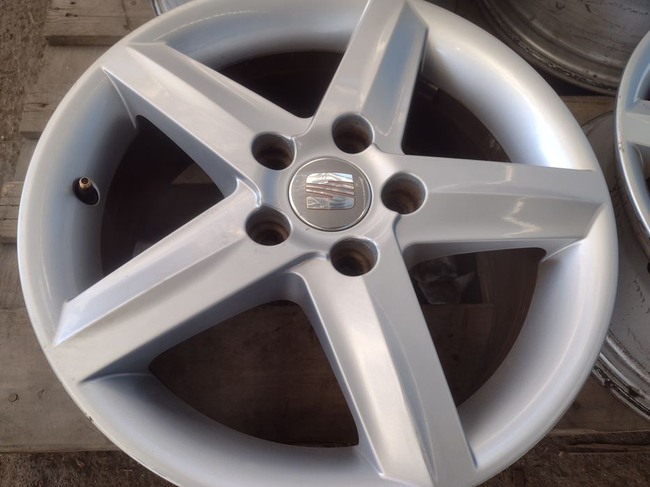 Топ състояние 16-5х112 ЕТ50 6.5j SEAT  Altea