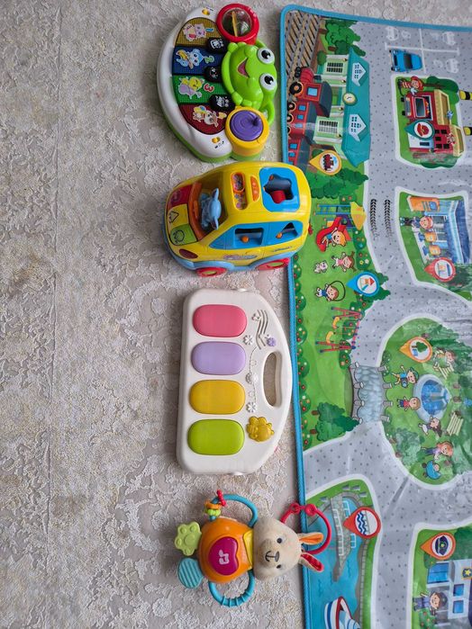 Lot jucarii interactive bebelusi