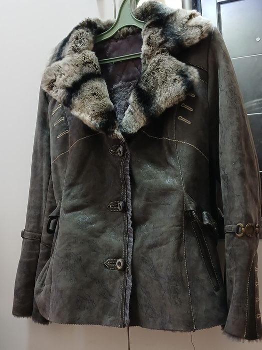 Продам женскую дубленку