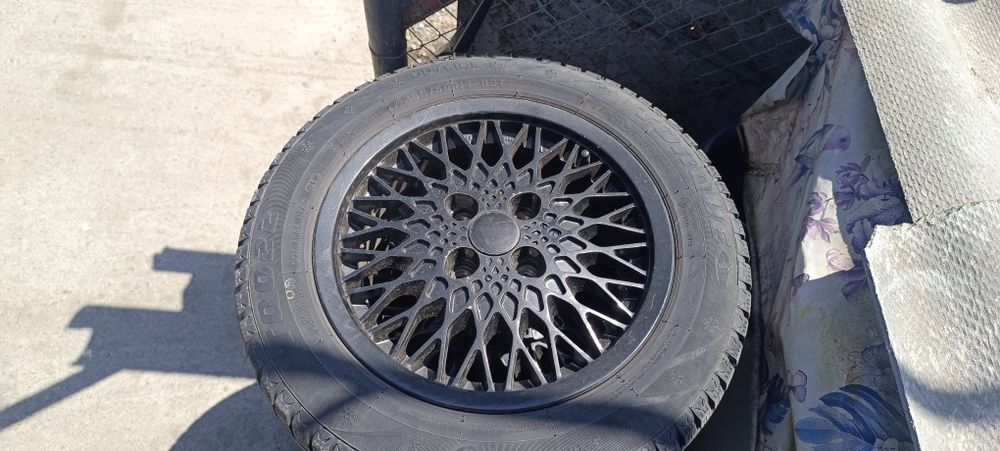 Vând jante și cauciucuri