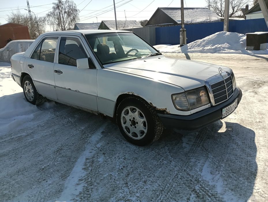 Mercedes 124 2.3