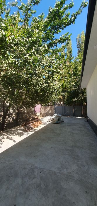 Куйи Чирчик тумани  Тошовул махаллада 20 сотих 6 хона янги ховли сотил