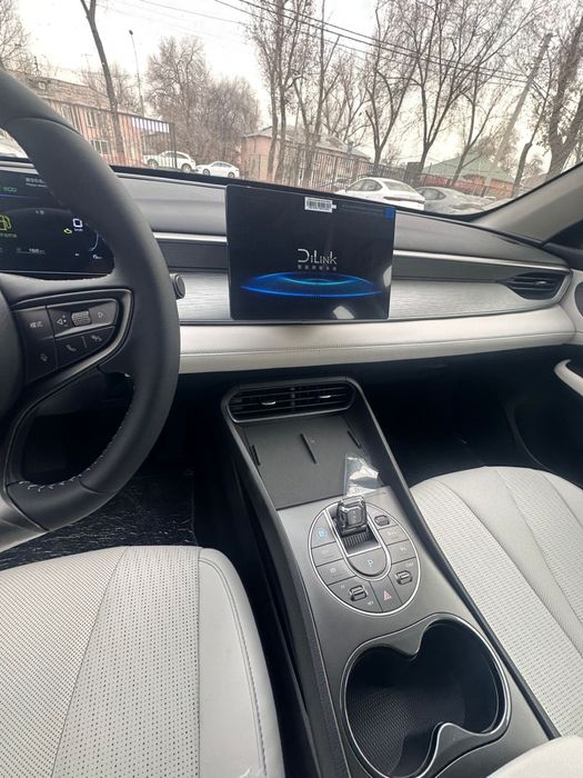 Продается BYD SEAL 05 ( черный цвет )