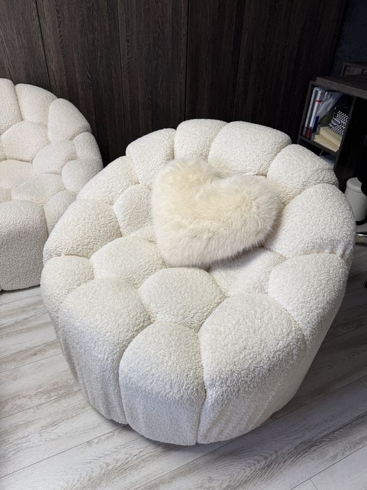 Set Canapea + 2 fotolii, material boucle, bej, în stare perfectă