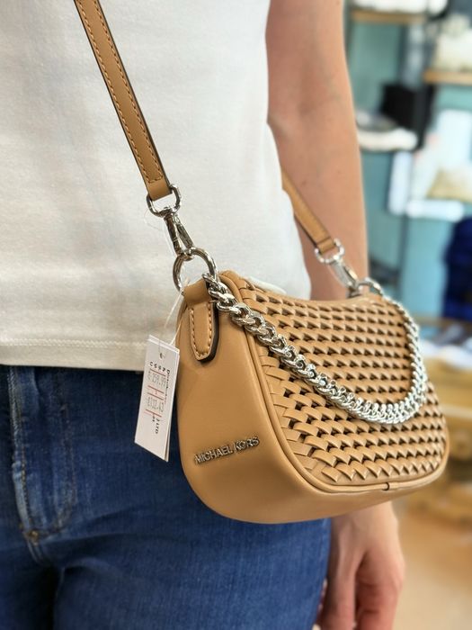 Малка дамска чанта Michael Kors Carmela Peanut