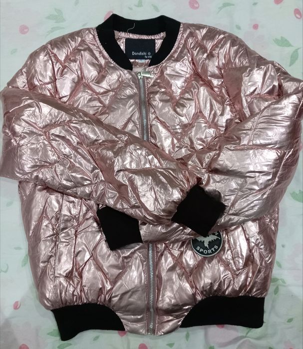 Женский куртка новый 50.000