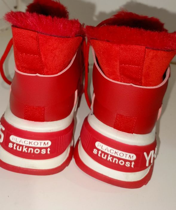 Продам кросовки весна,осень !