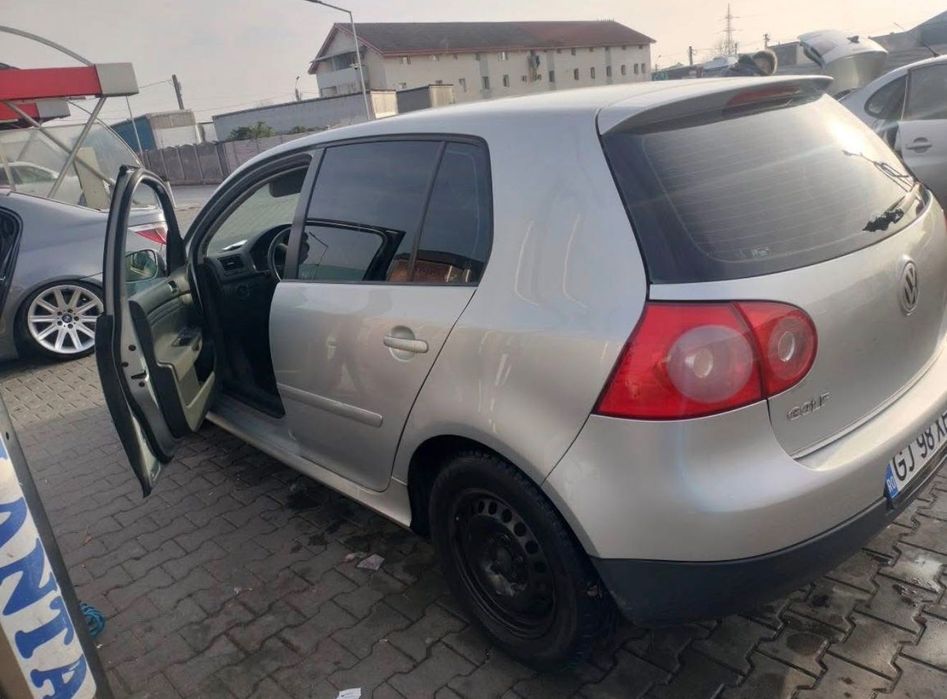 VOLKSWAGEN Golf 2005 — imagine 5