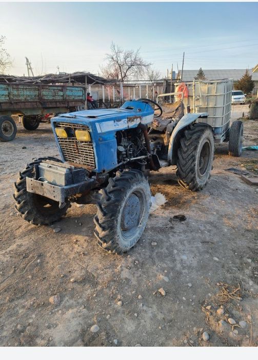 Продам трактор б.у.