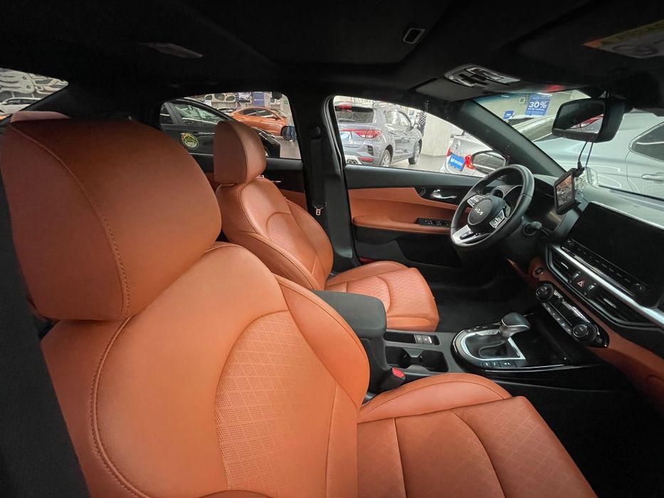 Продам машину Кия