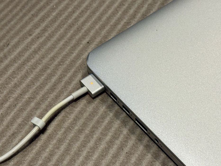 MacBook Pro (Retina 13-инчов, 2015 г.)