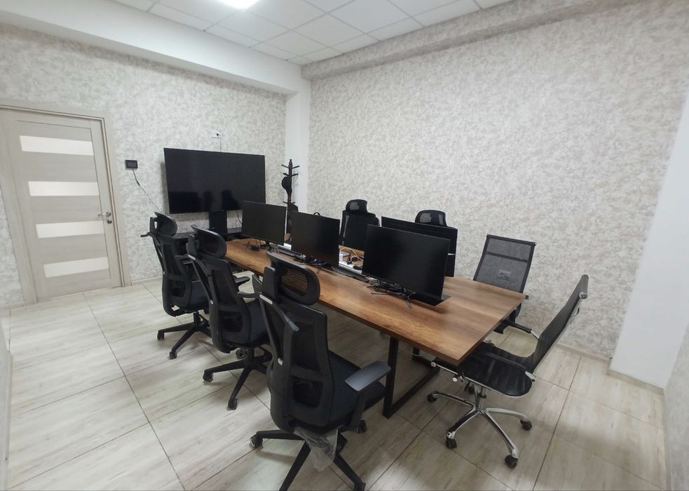 Аренда под офис 19кв.м С Мебелью! ТЦ Чиланзар недалеко от метро Новза!