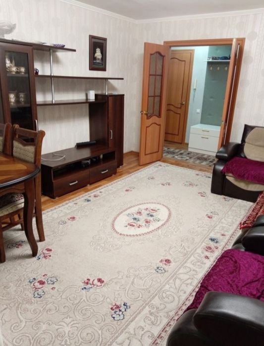 Продается 4-х комнатная на Республики