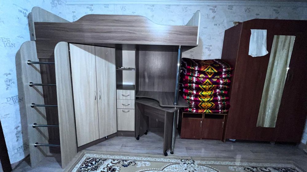 Двухъярусный кровать уголок