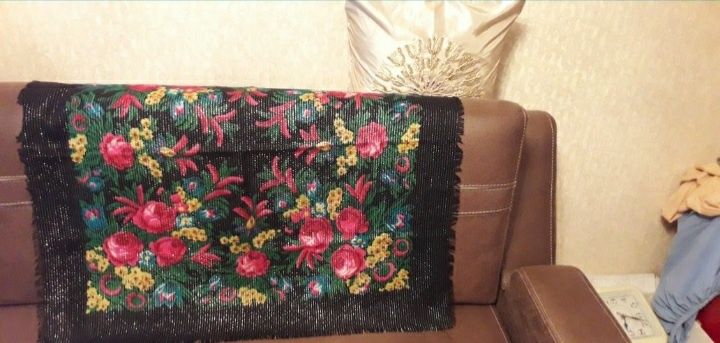 Платки красивые  новые.