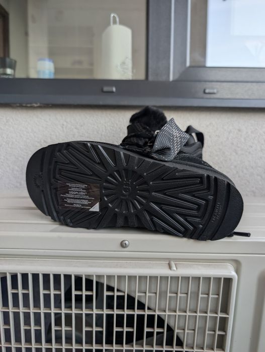 Ugg Lowmel (marimi: 38,39) Negru Black