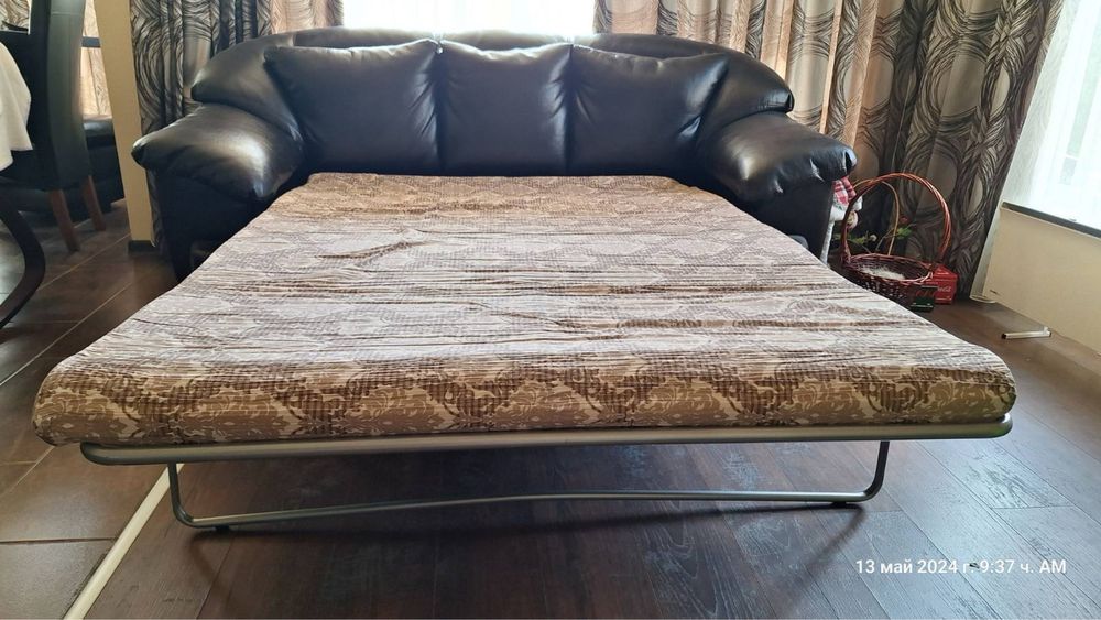 Холова гарнитура и столове за хранене