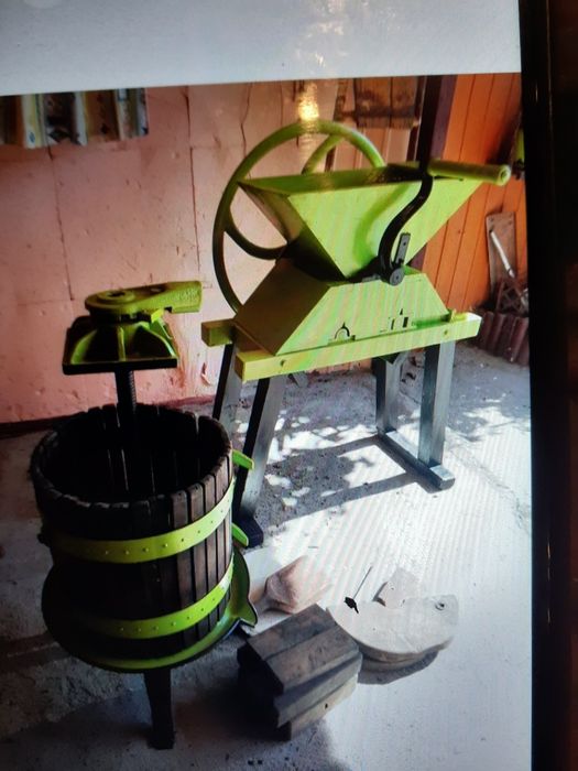 Moară și teasc de struguri