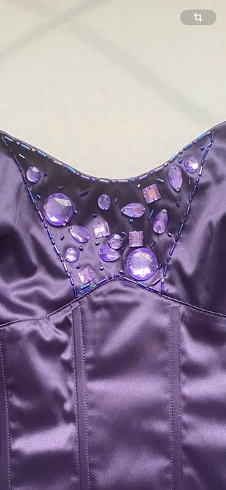 Бюстие с лилаво с камъни