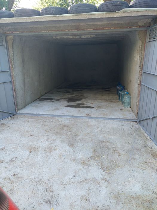 Дава се под наем Гараж / Паркомясто в Русе, Център - 18 кв.м за 51 € - Снимка #2