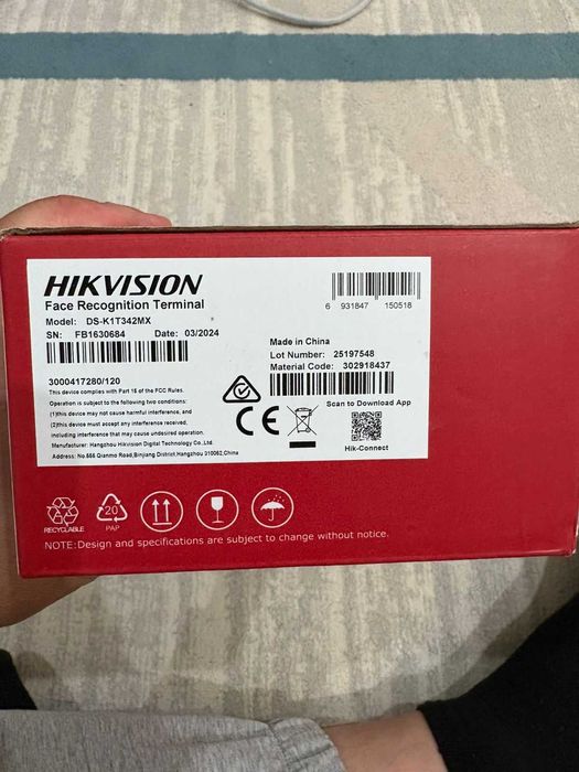 Hikvision DS-K1T342MX домофон