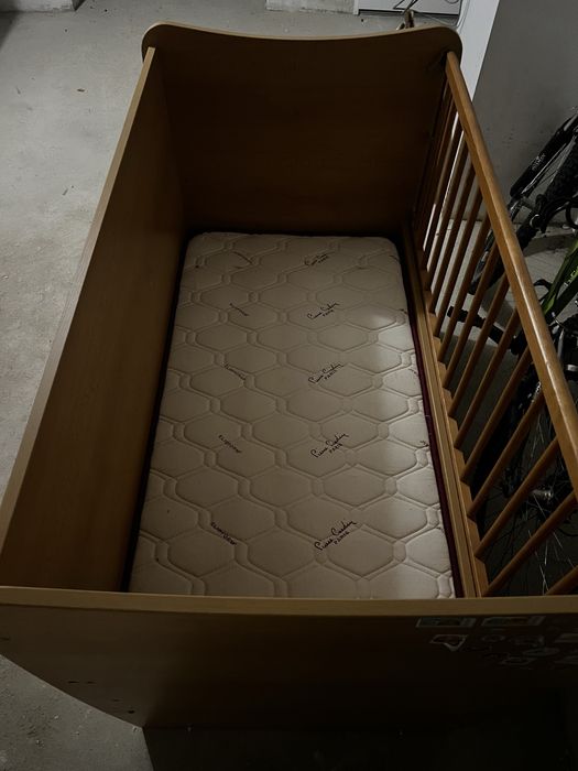 Люлееща детска кошара