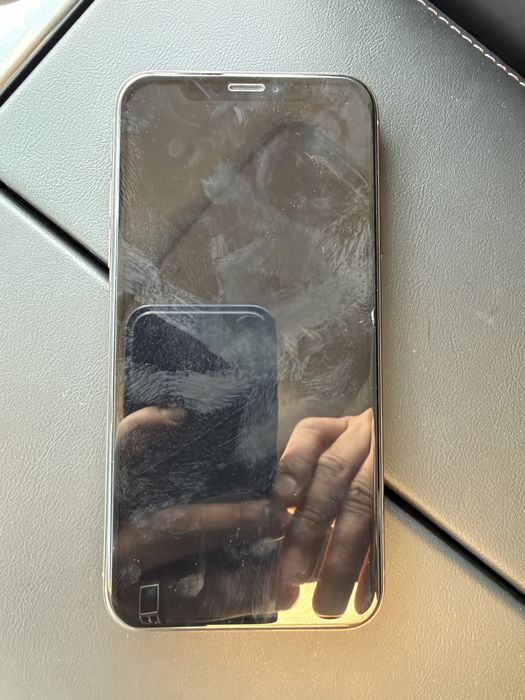 Продам Iphone XS