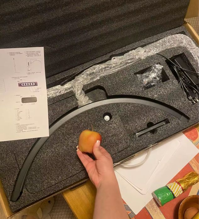 Lampa Semiluna Led Cosmetica Tatuaje Lumina Gene Makeup 36W Pat/Masa