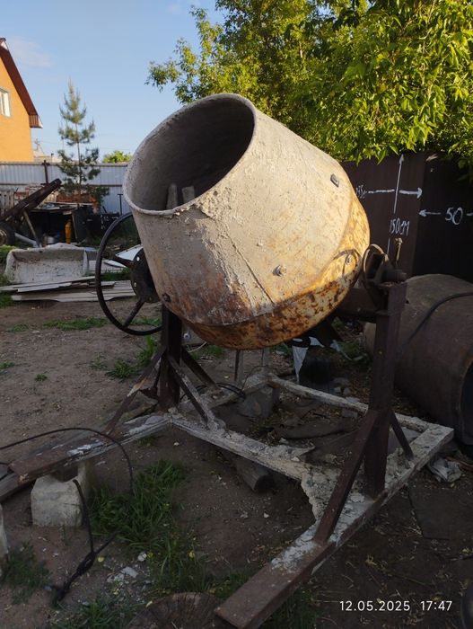 Продам бетономешалку