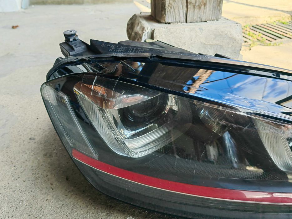 Фар VW Golf 7 Bi-Xenon LED десен / Фар Голф 7 / Фар Golf 7 GTI оригинален
