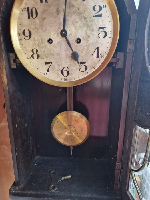 Pendula ceas Gustav Becker ,mecanism p37,totul original,geamuri,cheie,