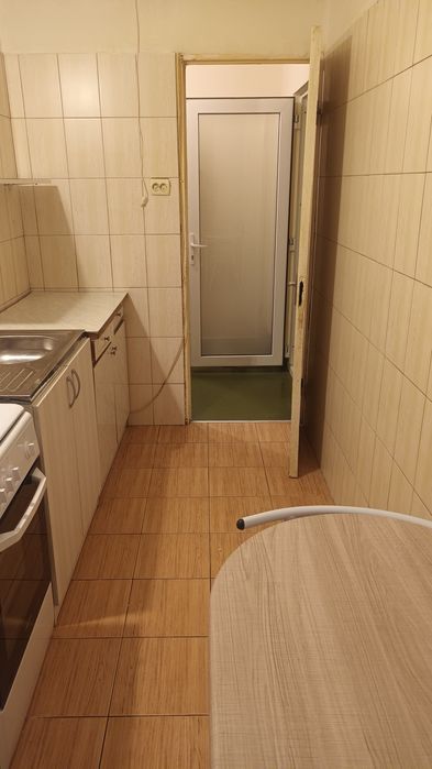 Închiriez garsoniera la metrou Dristor 1
