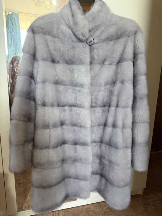 Шуба голубая норка